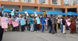 PHCN-WORKERS-PROTEST-IN-ABUJA