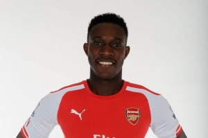 Welbeck-Arsenal-shirt (1)