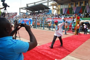 Dr. Dakuku Peterside, APC standard bearer in Rivers State,  responding to cheers from supporters during the South-South Zonal Rally at  Liberation Stadium, Elekahia in Port Harcourt