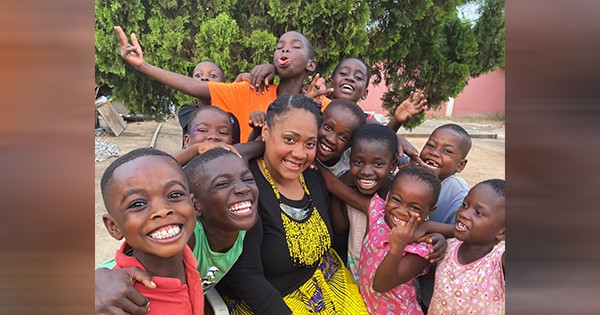 Daughter Of Late Famous African American Actor, Mike Evan Empowers Kids In Uganda - Vimarsana News