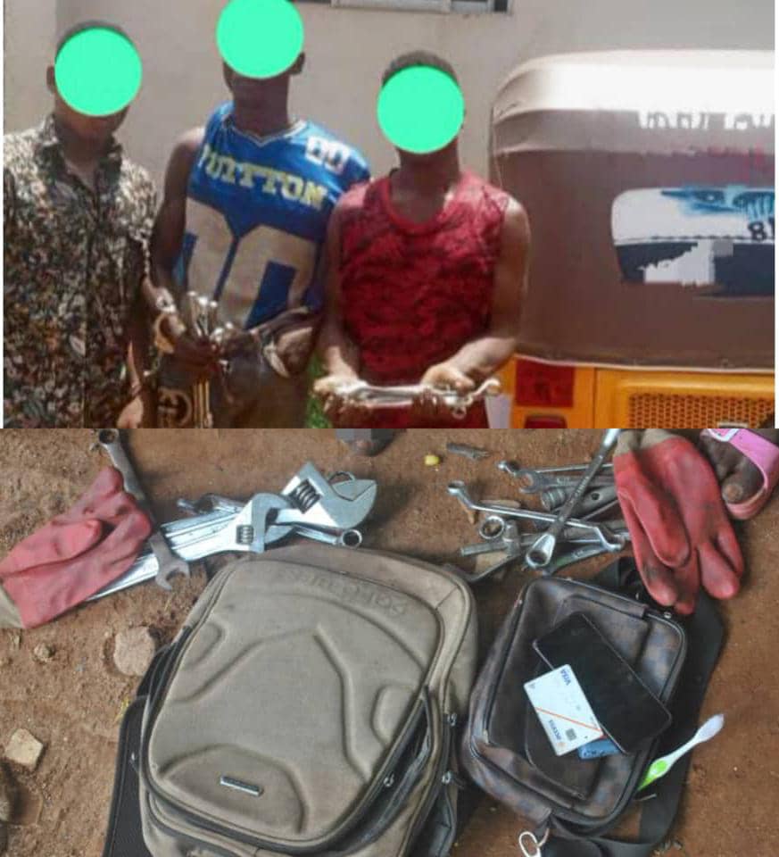 Police Operatives Recovers Firearms, Ammunition From Armed Robbery Suspects In Enugu - Vimarsana News