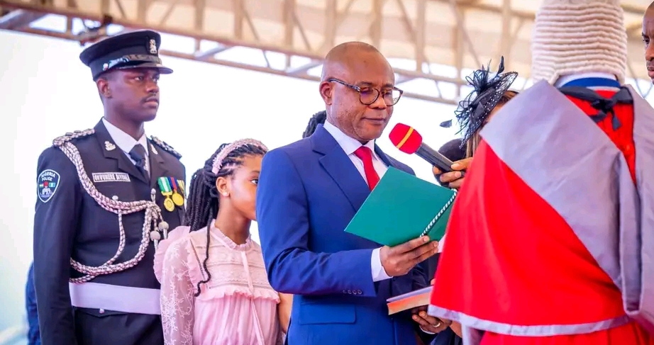 Mbah Takes Oath As Enugu Governor, Says Tough Decisions Will Be Taken - Vimarsana News