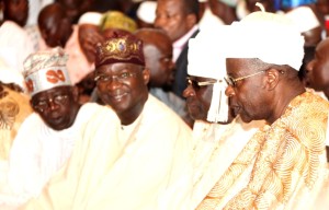 Lagos State Governor, Mr. Babatunde Fashola SAN (middle), former Governor of the State and National Leader of All Progresives Congress (APC), Asiwaju Bola Ahmed Tinubu (left), Oba of Lagos, Oba Rilwan Akiolu (2nd right), and Bashorun of Lagos, Alhaji Sikiru Alabi -Macfoy during the Eid-el-kabir Prayers at the Central Mosque, Lagos on Tuesday October 15, 2013.