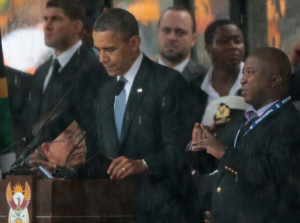 The world is shocked how a fake sign language interpreter made it to the stage at Mandela Memorial Service